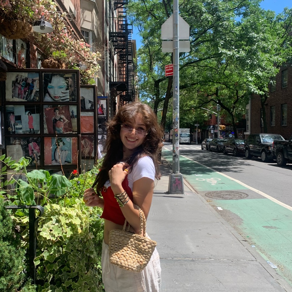 Meet your Posher, Leela